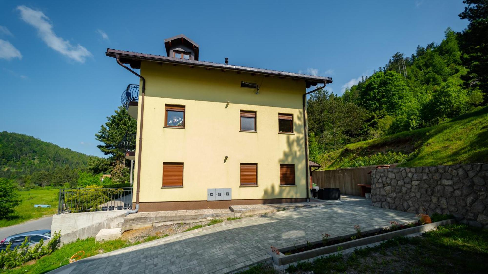 Specious Apartment Manitu In Forest Countryside Fužine Exterior foto